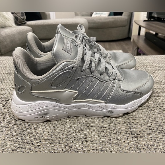 Adidas cloud foam runners - Picture 2 of 6